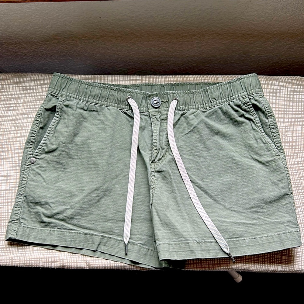 Vuori Shorts